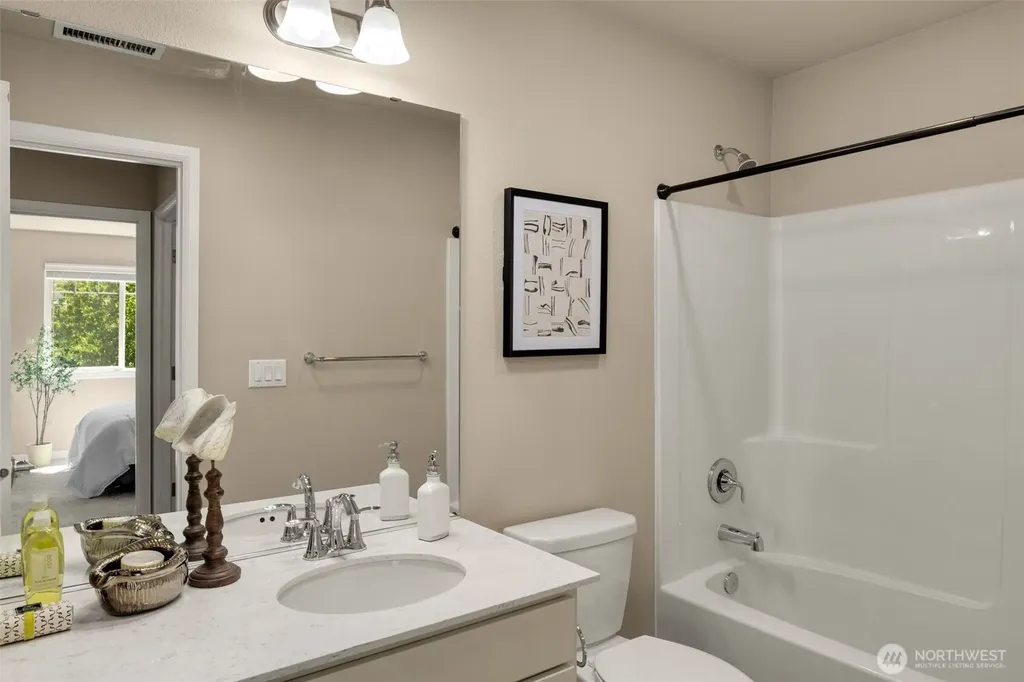 6523 31st Avenue SW Seattle WA 98126