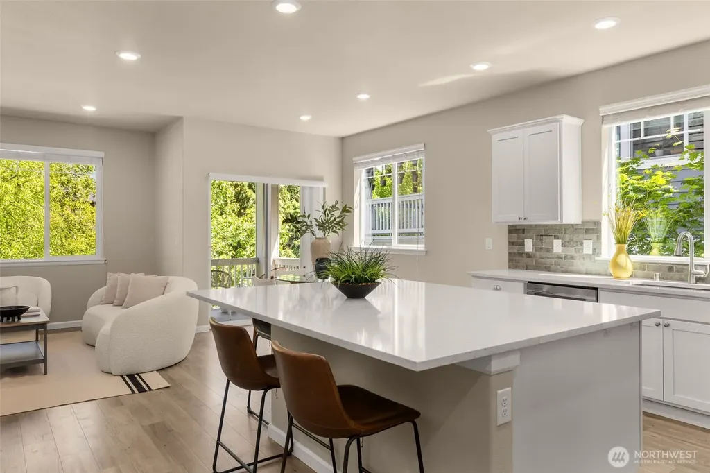 6523 31st Avenue SW Seattle WA 98126