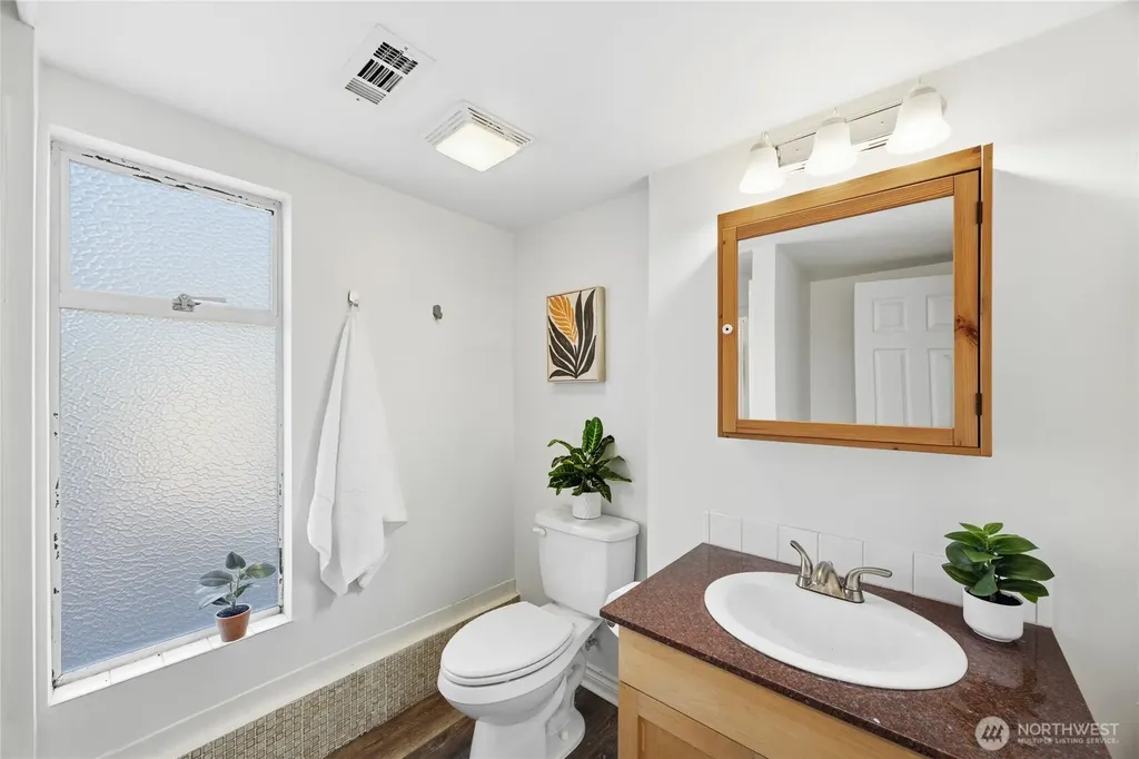 6215 122nd Avenue SE Bellevue WA 98006