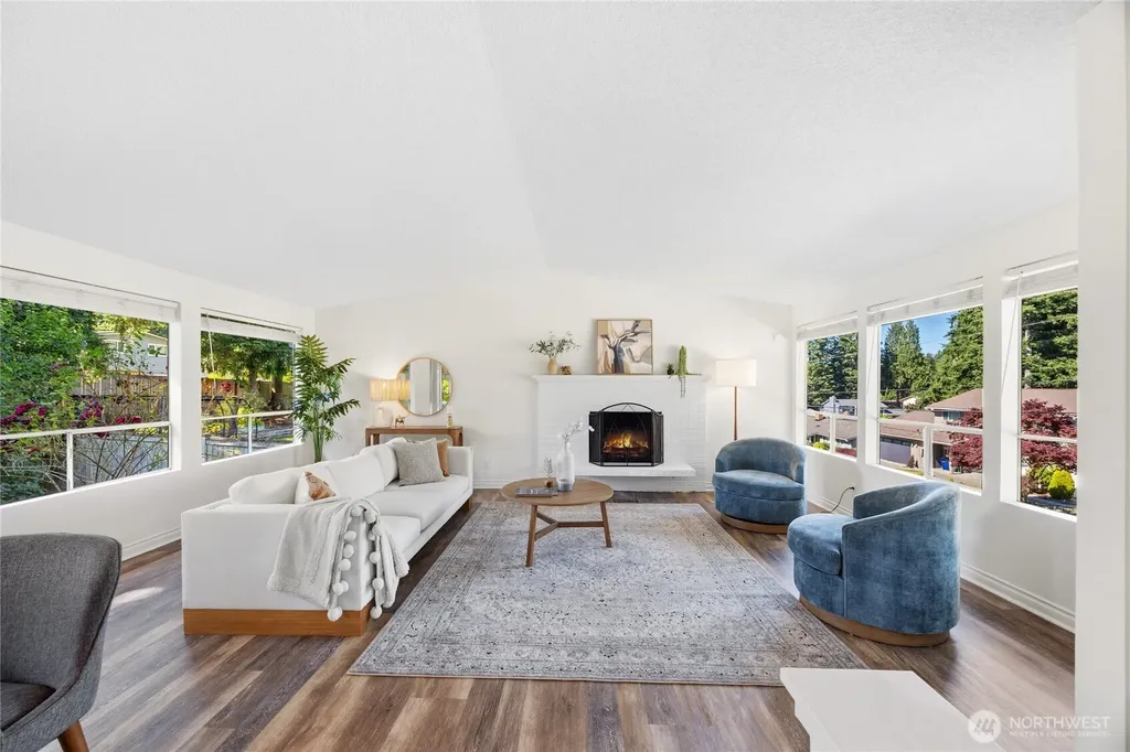 6215 122nd Avenue SE Bellevue WA 98006