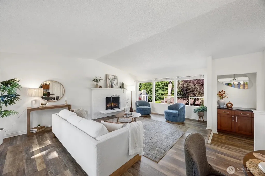 6215 122nd Avenue SE Bellevue WA 98006