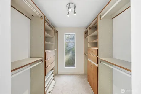 6215 122nd Avenue SE Bellevue WA 98006