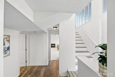 6215 122nd Avenue SE Bellevue WA 98006
