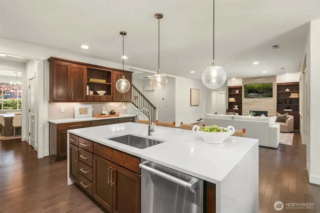 12512 NE 73rd Street Kirkland WA 98033