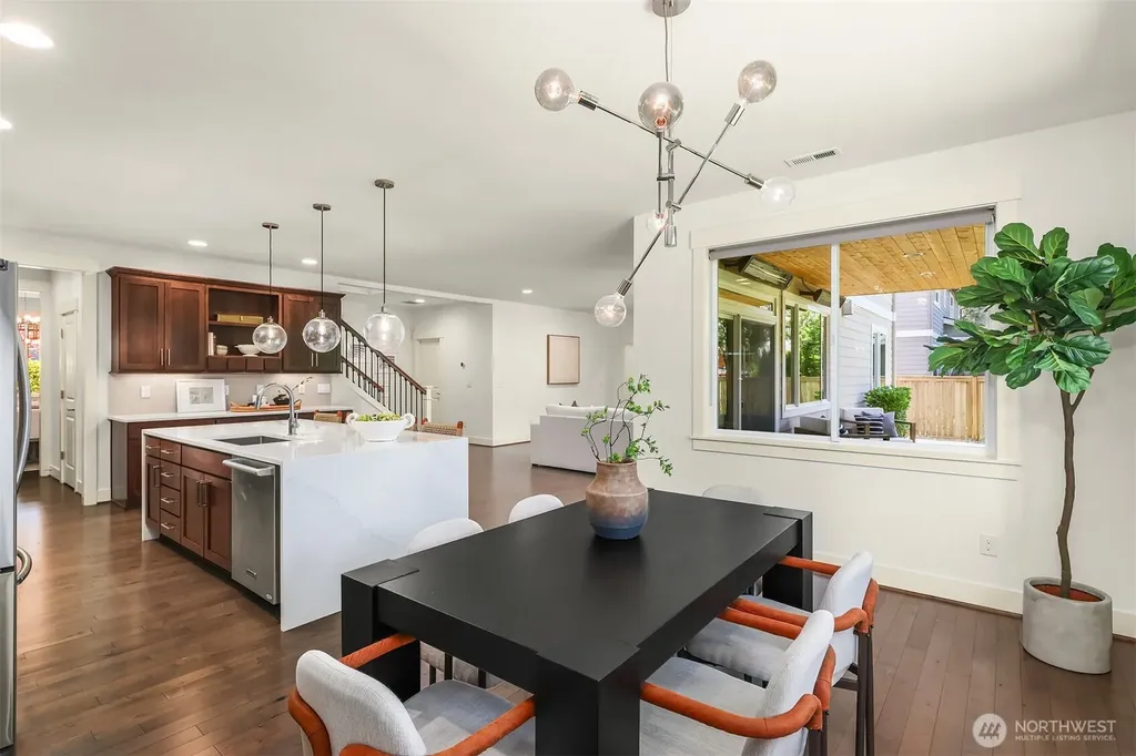 12512 NE 73rd Street Kirkland WA 98033