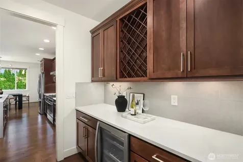 12512 NE 73rd Street Kirkland WA 98033