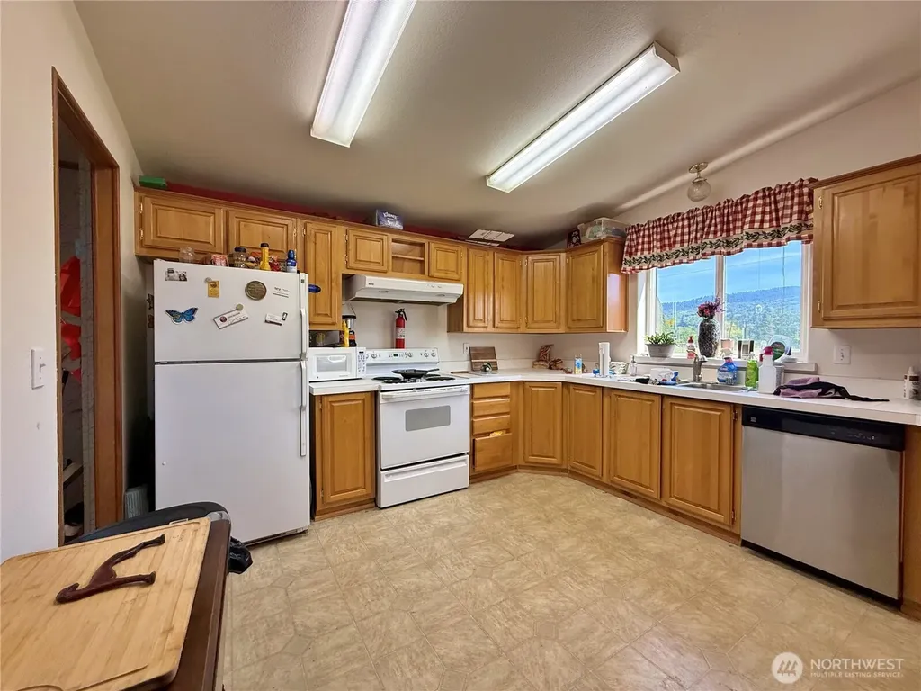 154 Mossyrock Road W Mossyrock WA 98564