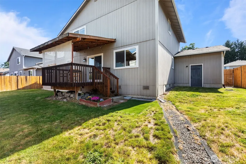 11702 123rd Avenue Ct E Puyallup WA 98374