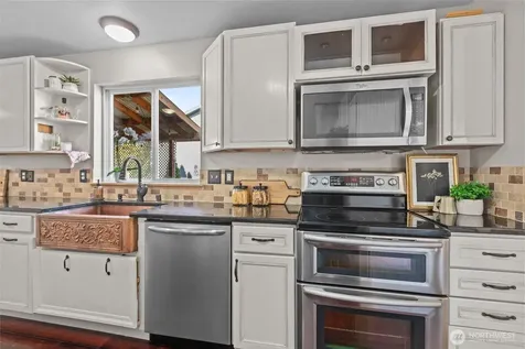 11702 123rd Avenue Ct E Puyallup WA 98374