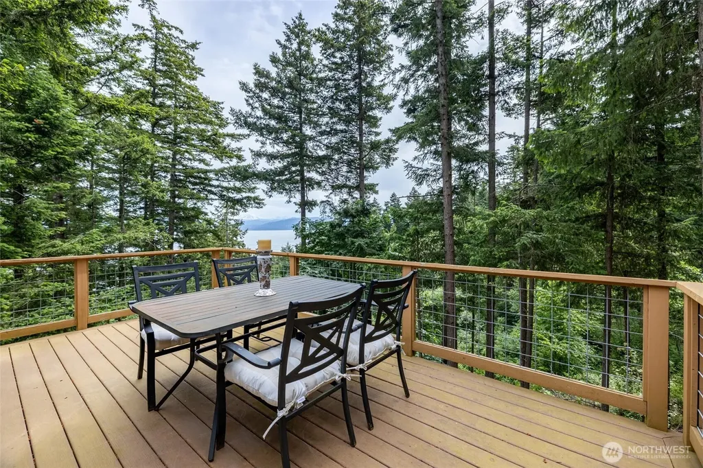 2986 Hales Passage Drive Lummi Island WA 98262