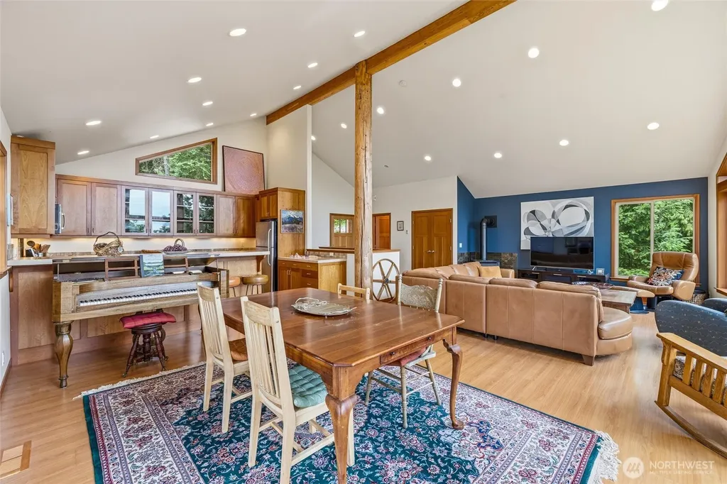 2986 Hales Passage Drive Lummi Island WA 98262