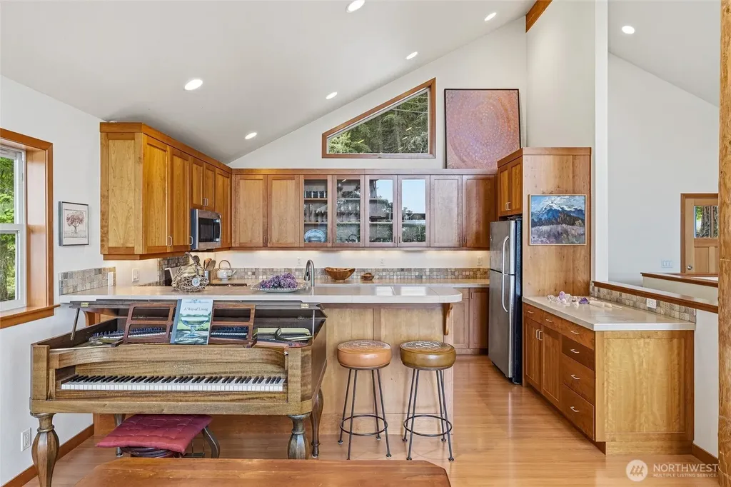 2986 Hales Passage Drive Lummi Island WA 98262