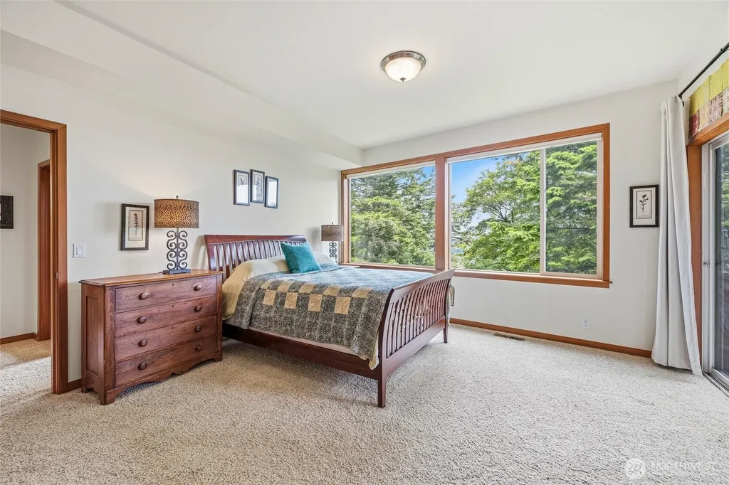 2986 Hales Passage Drive Lummi Island WA 98262
