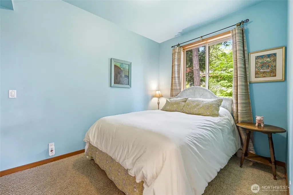 2986 Hales Passage Drive Lummi Island WA 98262