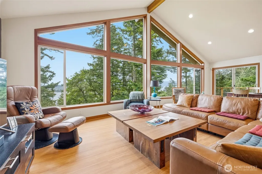 2986 Hales Passage Drive Lummi Island WA 98262