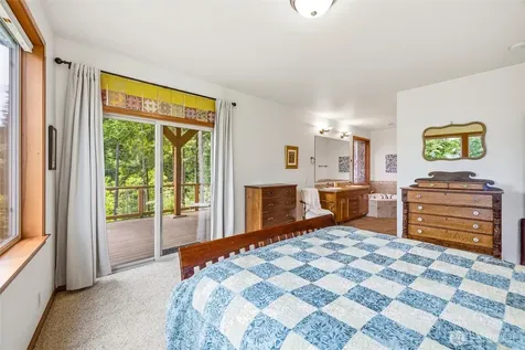 2986 Hales Passage Drive Lummi Island WA 98262