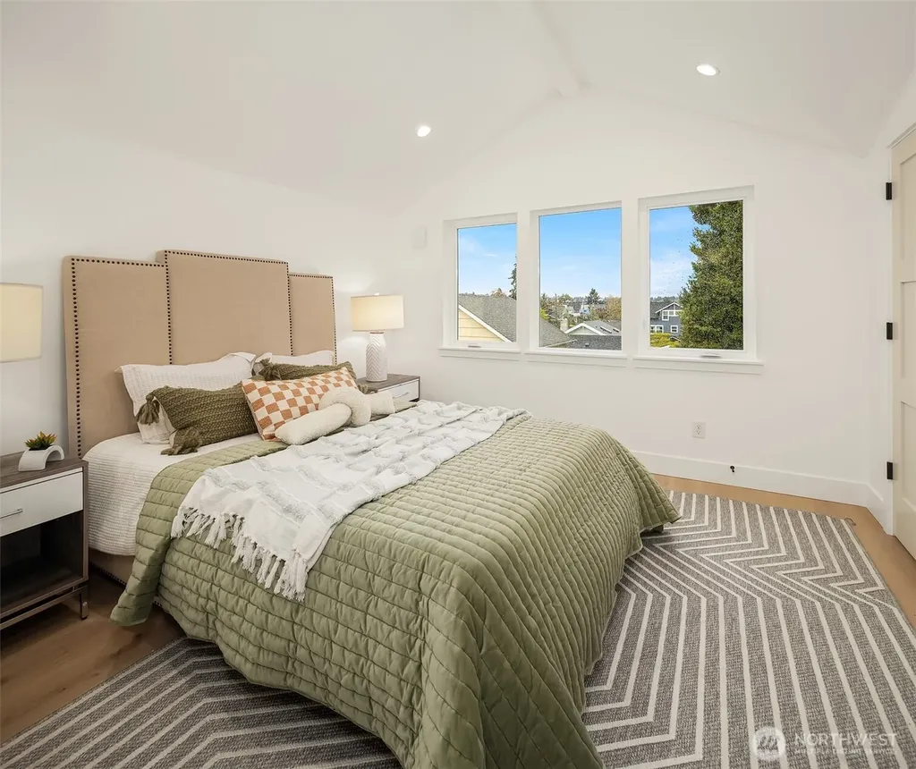 533 N 70th Street Seattle WA 98103