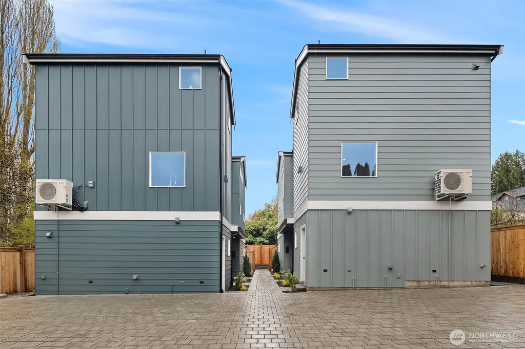 533 N 70th Street Seattle WA 98103