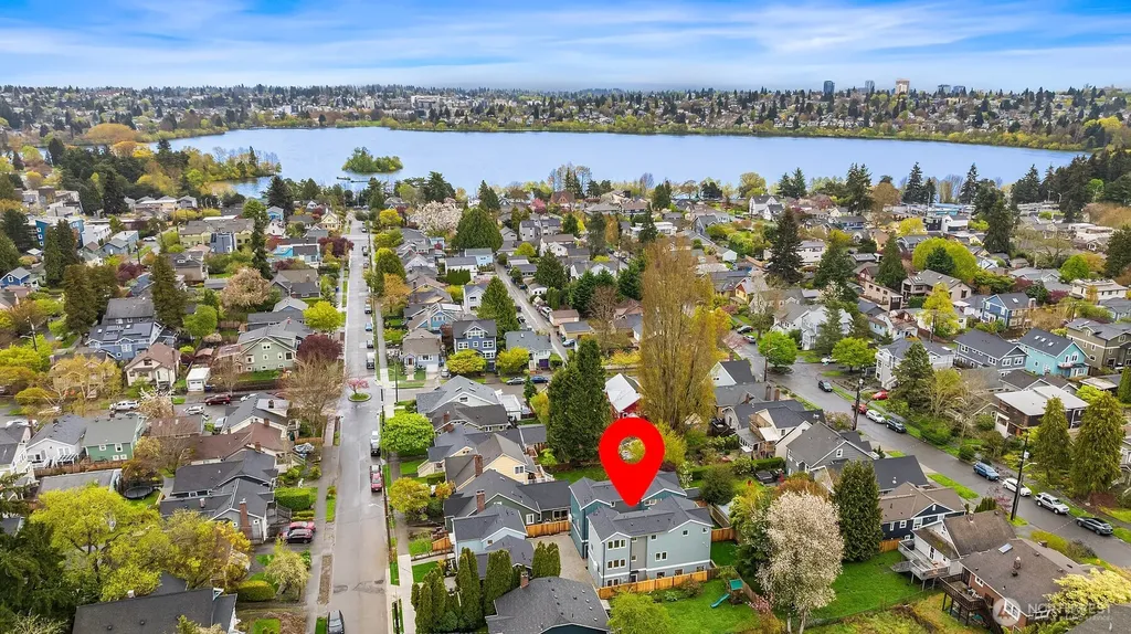 533 N 70th Street Seattle WA 98103