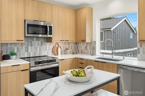 533 N 70th Street Seattle WA 98103