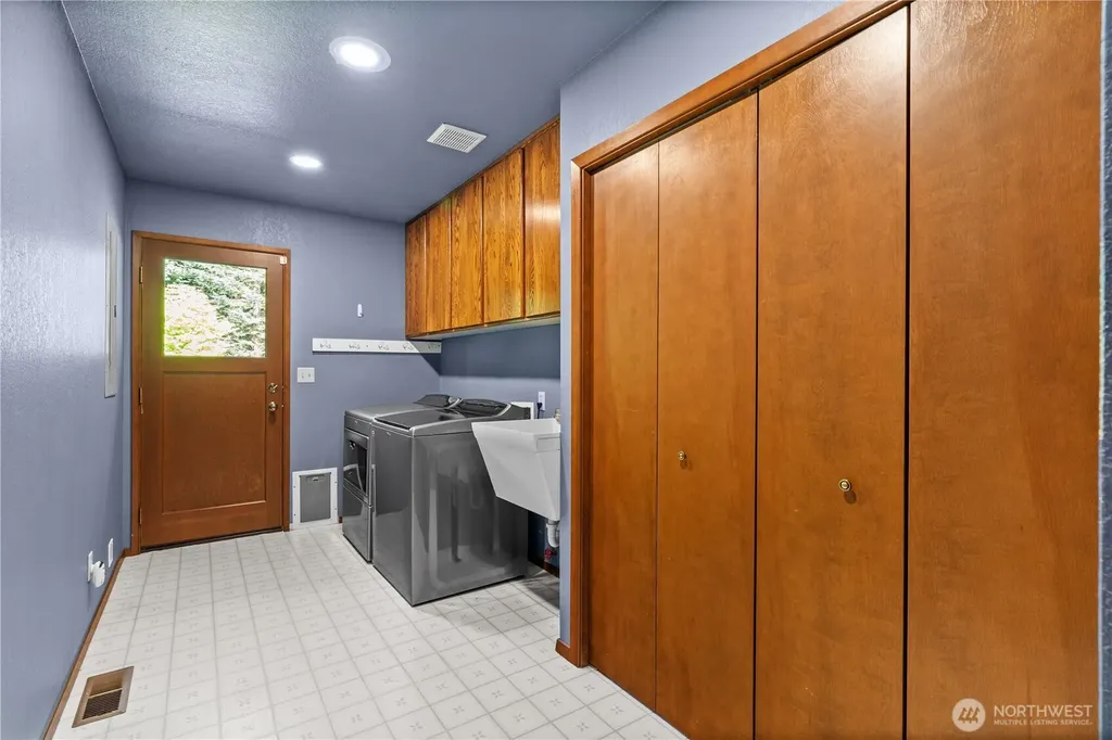 200 Riverhill Drive Belfair WA 98528