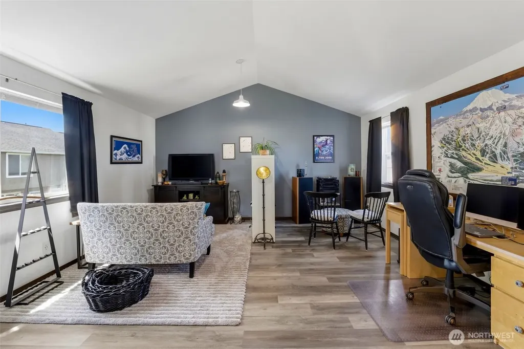 1417 Hamilton Place Buckley WA 98321