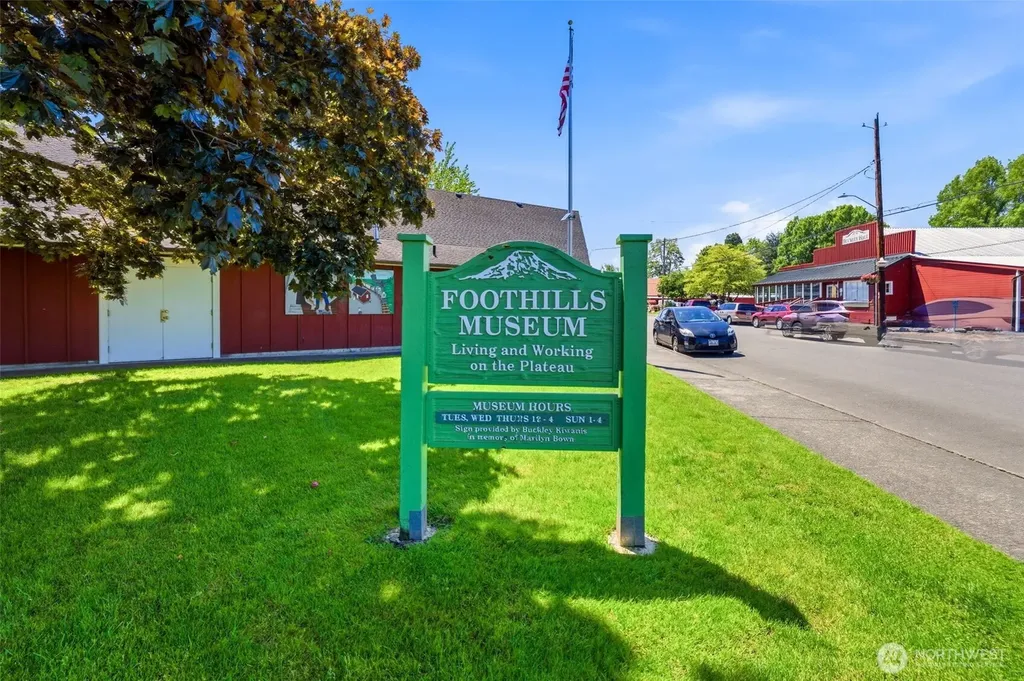 1417 Hamilton Place Buckley WA 98321