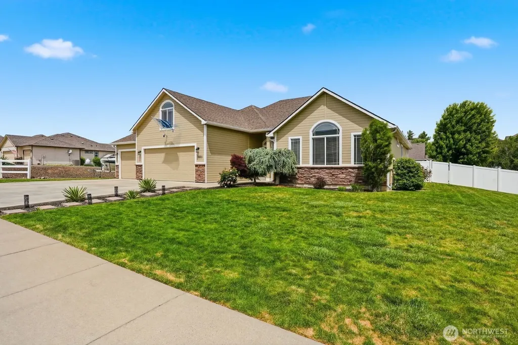 7601 W Washington Avenue Yakima WA 98903