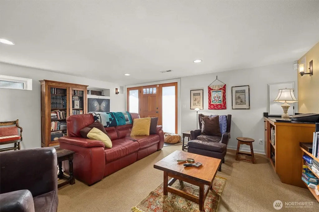 3309 W Thurman Street Seattle WA 98199