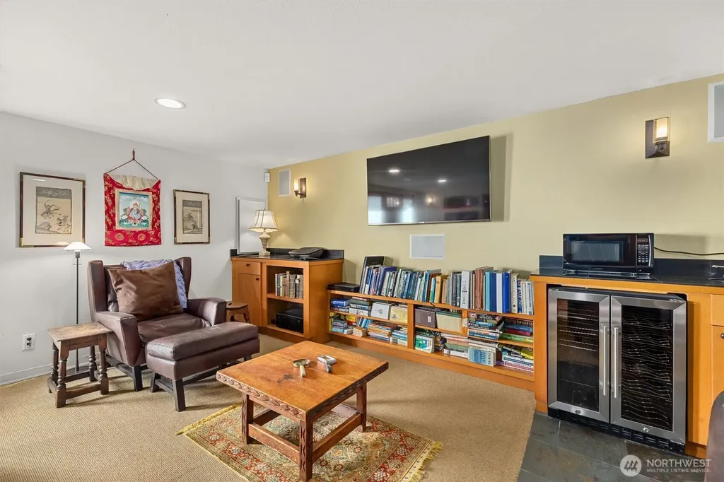 3309 W Thurman Street Seattle WA 98199