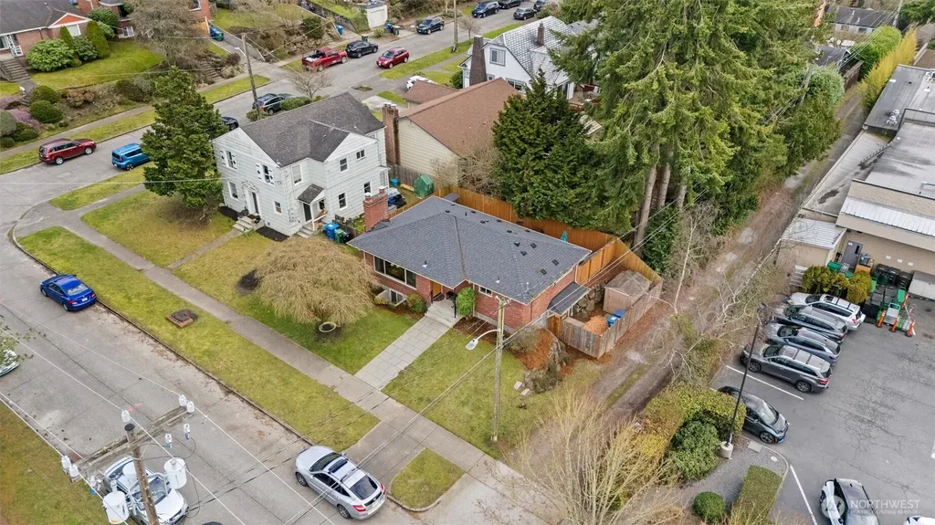 3309 W Thurman Street Seattle WA 98199