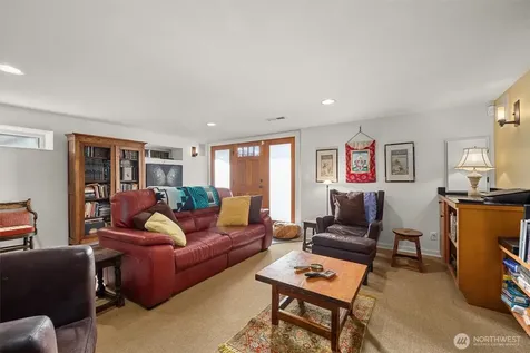 3309 W Thurman Street Seattle WA 98199
