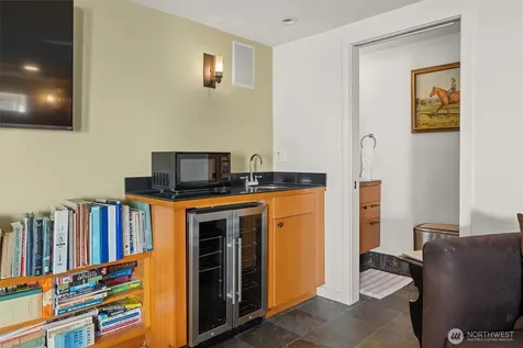 3309 W Thurman Street Seattle WA 98199