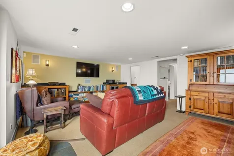 3309 W Thurman Street Seattle WA 98199