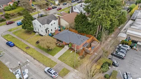 3309 W Thurman Street Seattle WA 98199