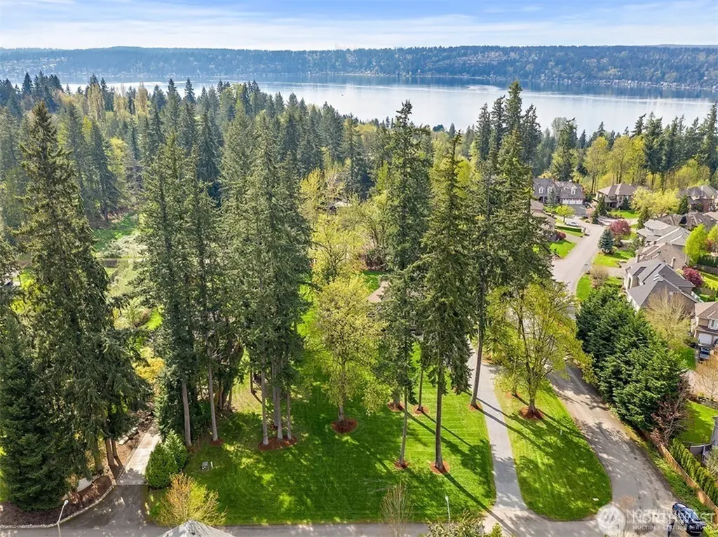 409 209th Avenue SE Sammamish WA 98074