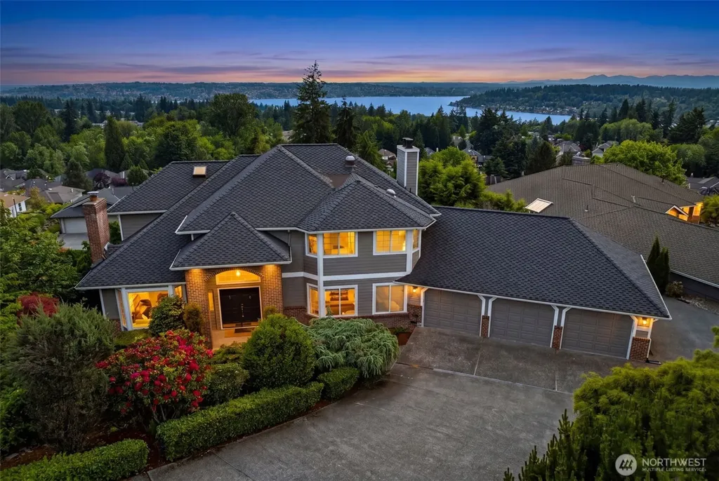 7717 120th Place SE Newcastle WA 98056