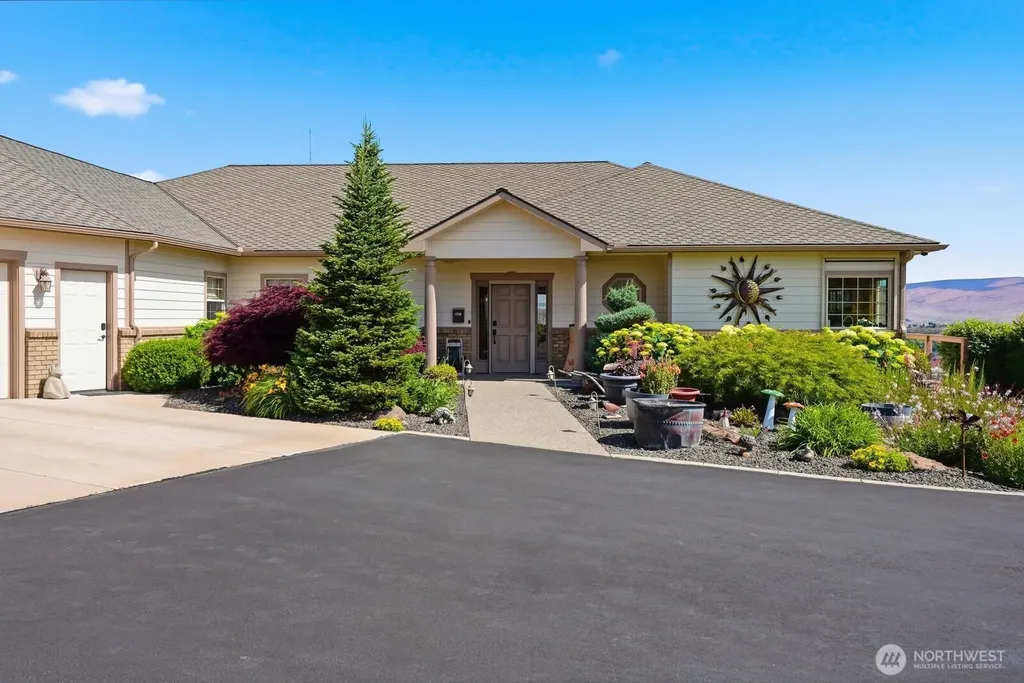 332 Marisa Hill Drive Selah WA 98942