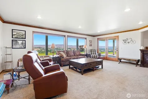 332 Marisa Hill Drive Selah WA 98942
