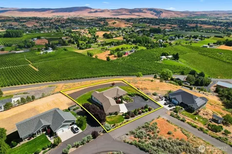 332 Marisa Hill Drive Selah WA 98942