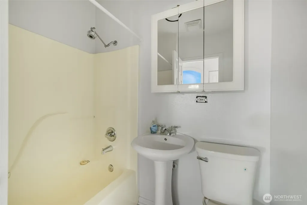 5612 Delridge Way SW Seattle WA 98106