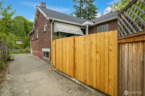 5612 Delridge Way SW Seattle WA 98106