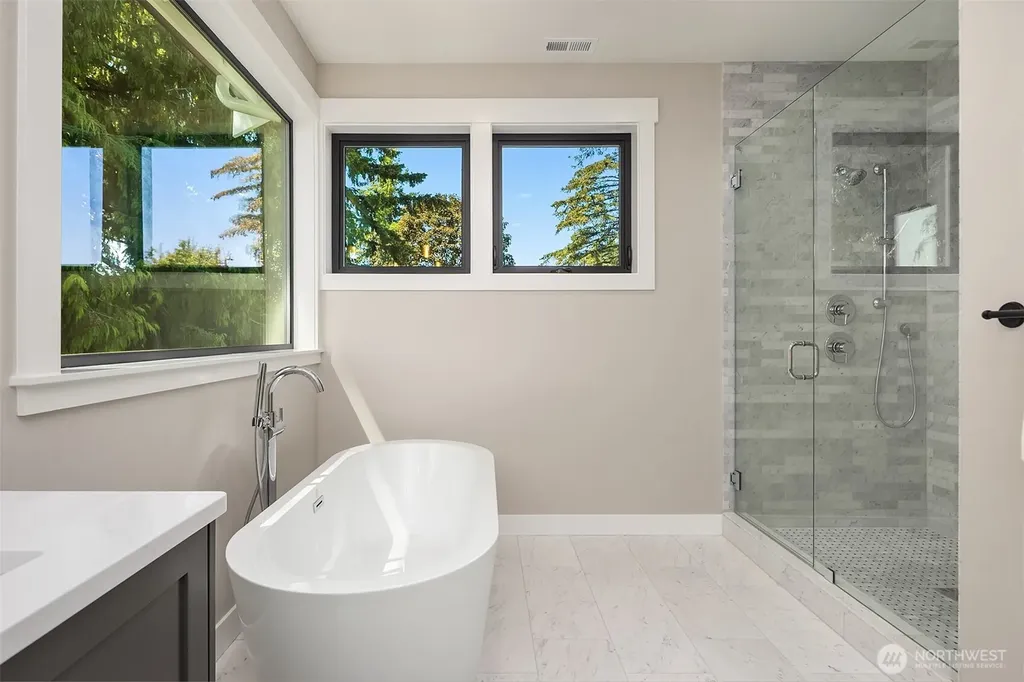 7321 48th Avenue NE Seattle WA 98115