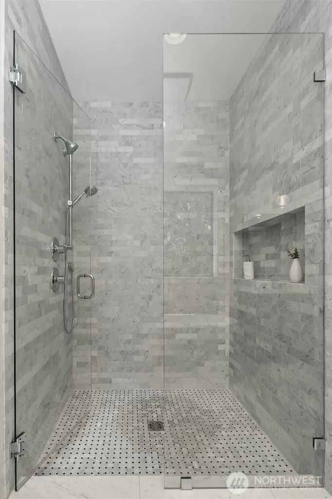 7321 48th Avenue NE Seattle WA 98115