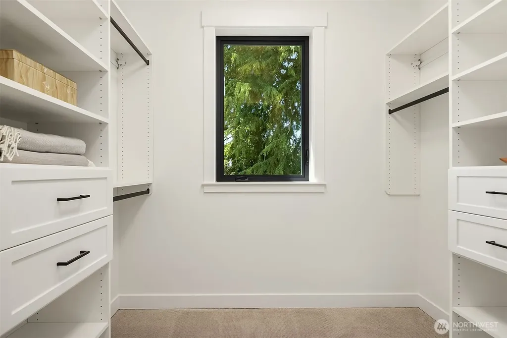 7321 48th Avenue NE Seattle WA 98115