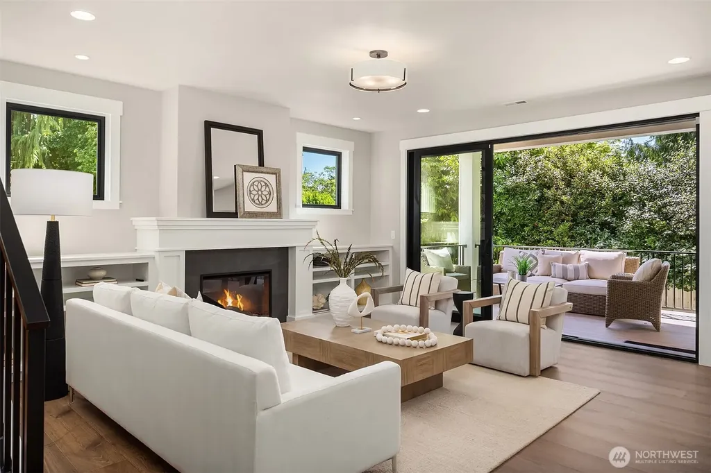 7321 48th Avenue NE Seattle WA 98115