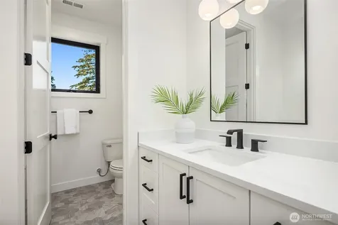 7321 48th Avenue NE Seattle WA 98115