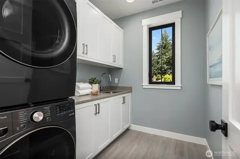 7321 48th Avenue NE Seattle WA 98115
