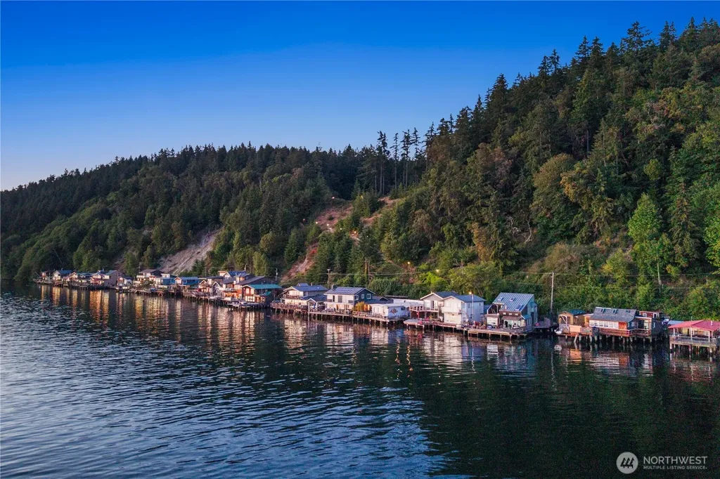 26 N Salmon Beach Tacoma WA 98407
