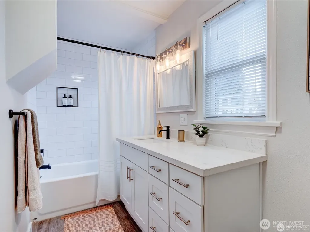 1626 39th Avenue E Seattle WA 98112